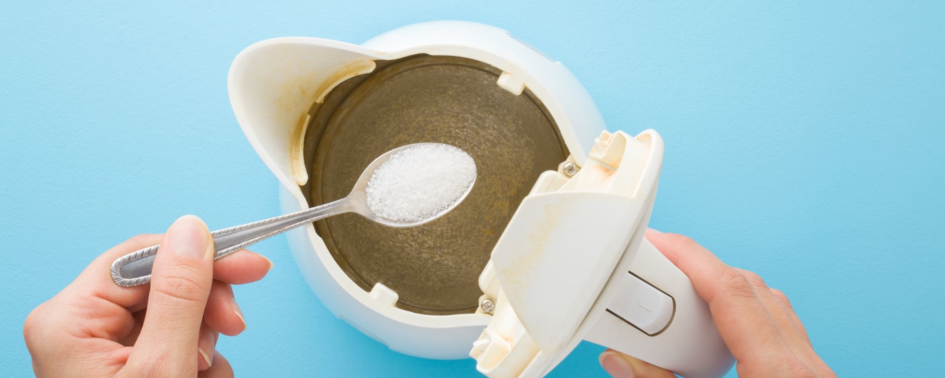 How to clean a kettle with bicarbonate of soda