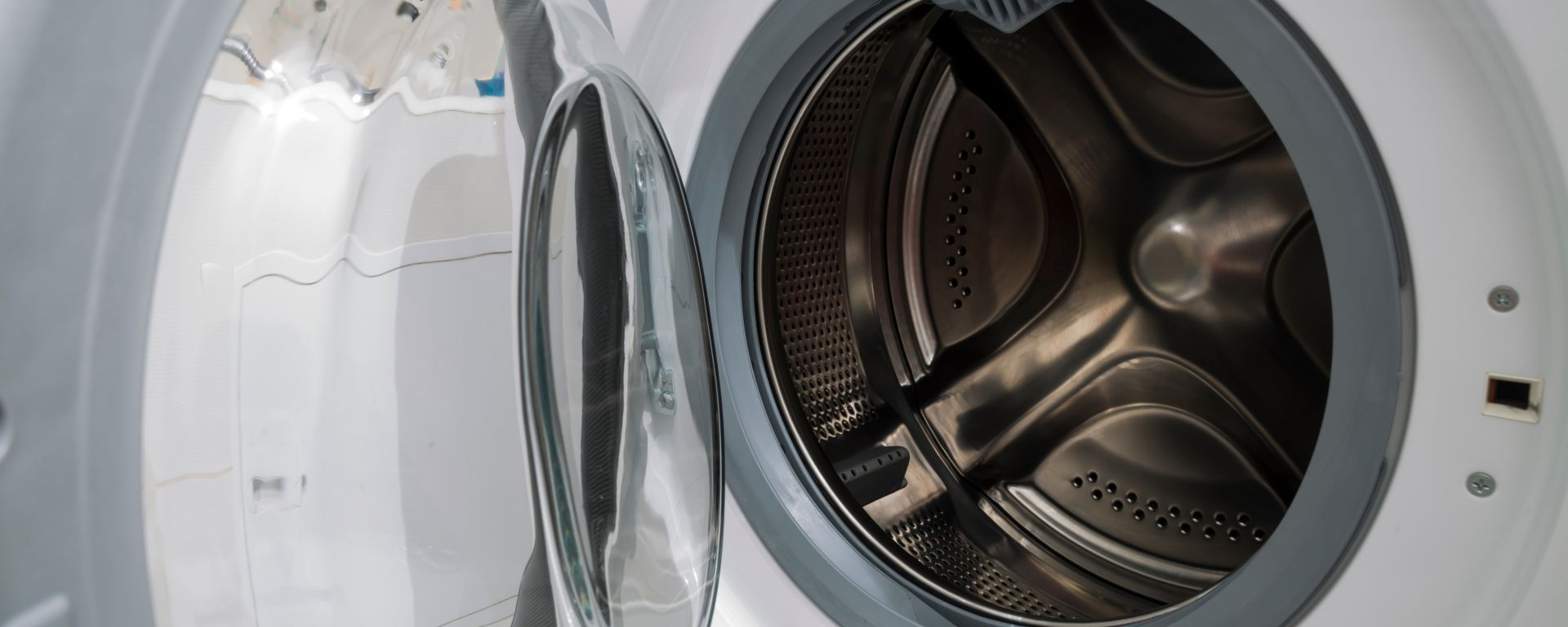 How to clean a washing machine drum