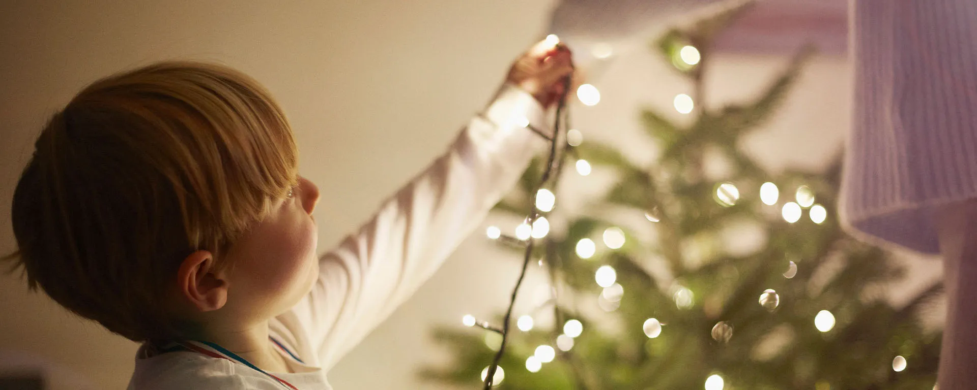 A Guide to Safe and Clean Festive Lighting Decor